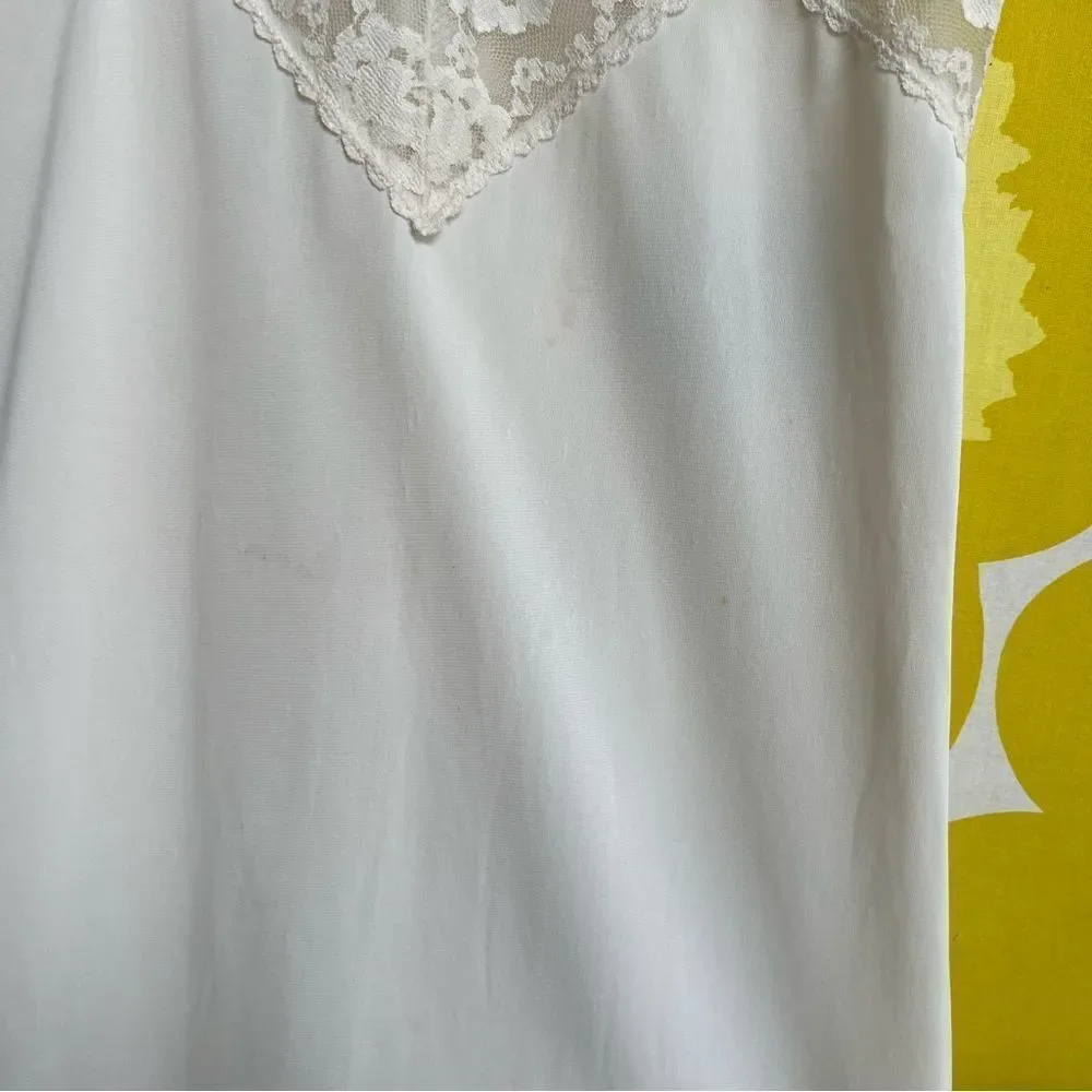 Sweet Vintage 1960s Deena Fine Lingerie Lace Bust White Slip Dress - Picture 4 of 4